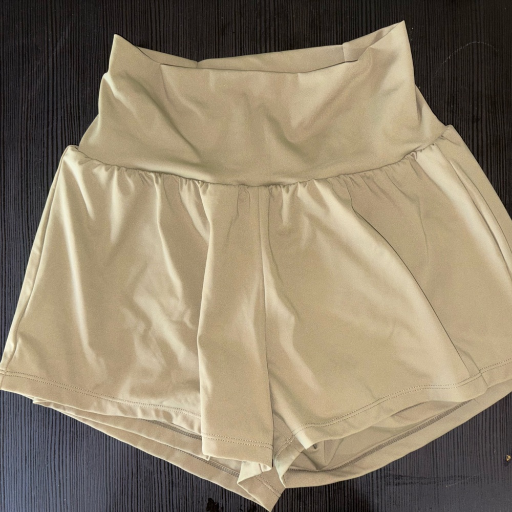 HALARA Tan High Waist Athletic Shorts